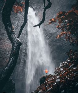 air terjun kabut pelangi