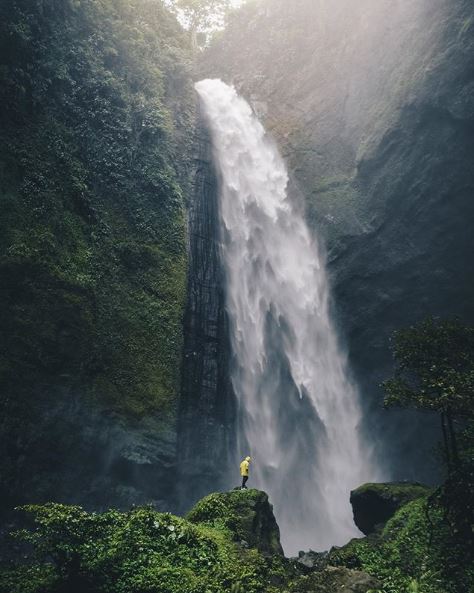 air terjun kabut pelangi
