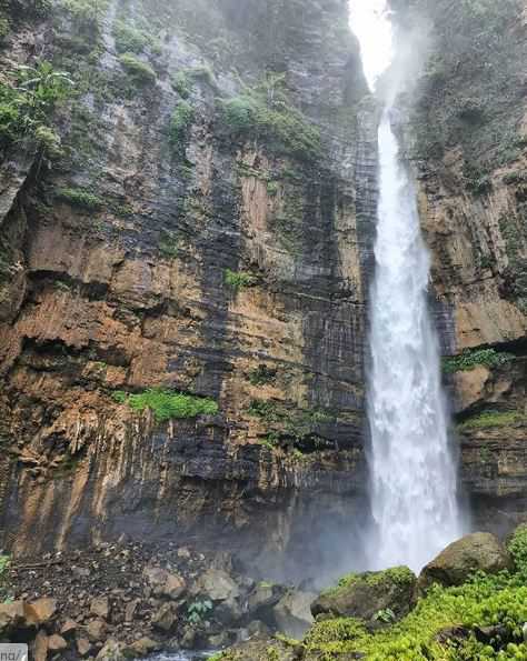 air terjun kapas biru