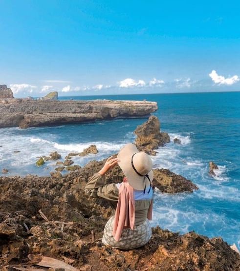 pantai watu lepek malang