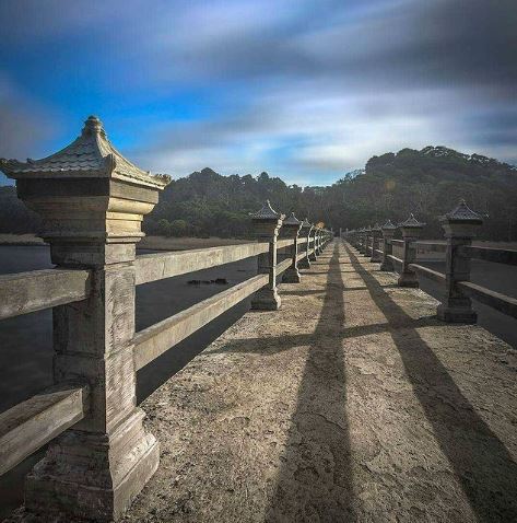 pantai jembatan panjang balekambang